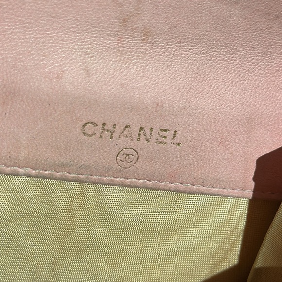 Chanel pink caviar compact wallet - Picture 7 of 11